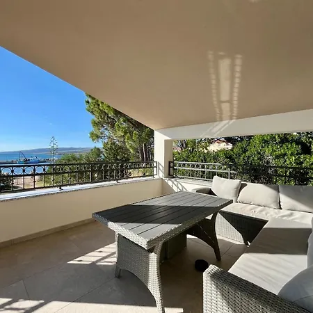 Апартаменты Apartment More *