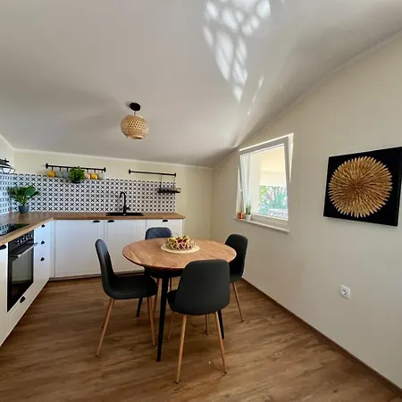 Apartment More