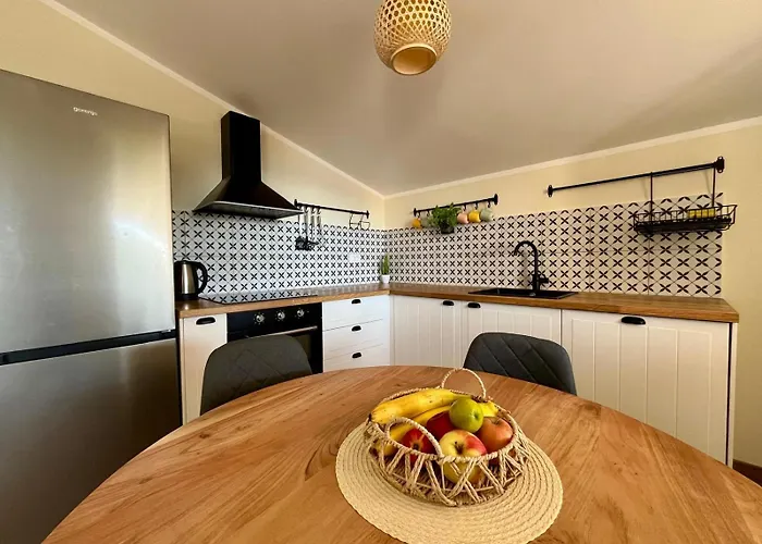 Apartment More 아파트